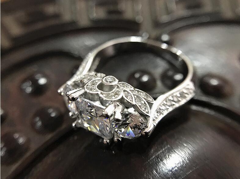 Wholesale Women Fashion Jewelry 925 Sterling Silver Three Stone Princess Cut White Topaz CZ Diamond Gemstones Engagement Band Ring Size 4-10