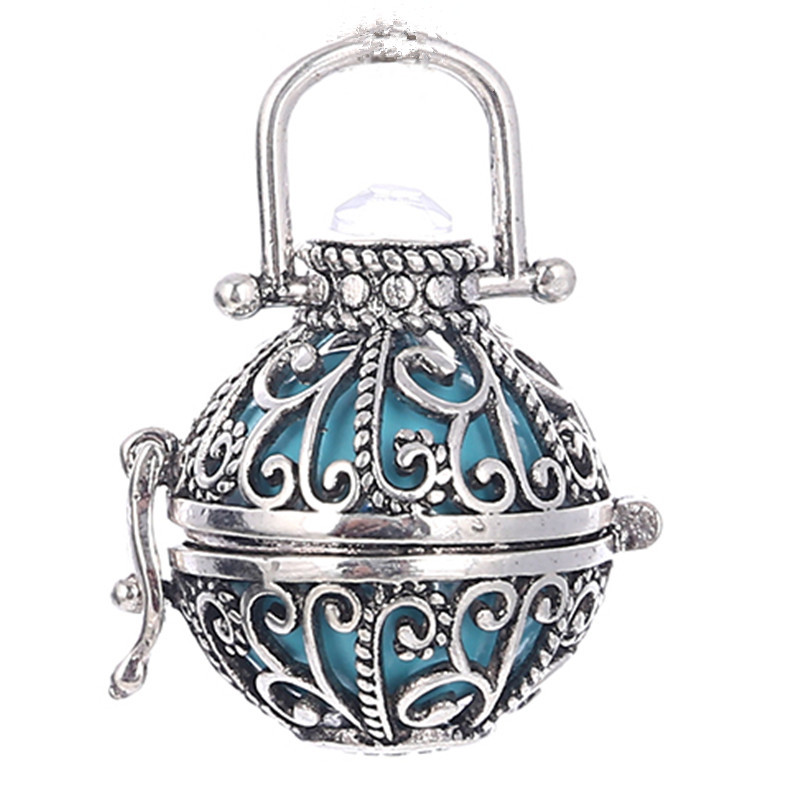Fashion Opening floating Sound bead Lockets pendants 22*22mm Hollow Cage Pendant for Women Pregnany Mexico Harmony Balls Necklace Jewelry
Fashion Opening floating Sound bead Lockets pendants 22*22mm Hollow Cage Pendant for Women Pregnany Mexico Harmony Balls Necklace Jewelry