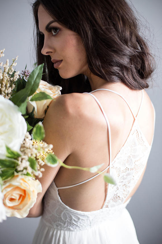 White,Ivory Beach Wedding Dresses Pleats Chiffon with Floral Lace Summer Bridal Gowns Country Wedding Gowns Spaghetti Wedding Dresses Cheap