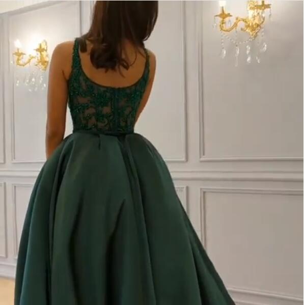 Hunter Green Split Formal Dresses Evening Wear With Detachable Train Beaded Scoop Neckline Overskirt Evening Gowns Sweep Train Prom Dress