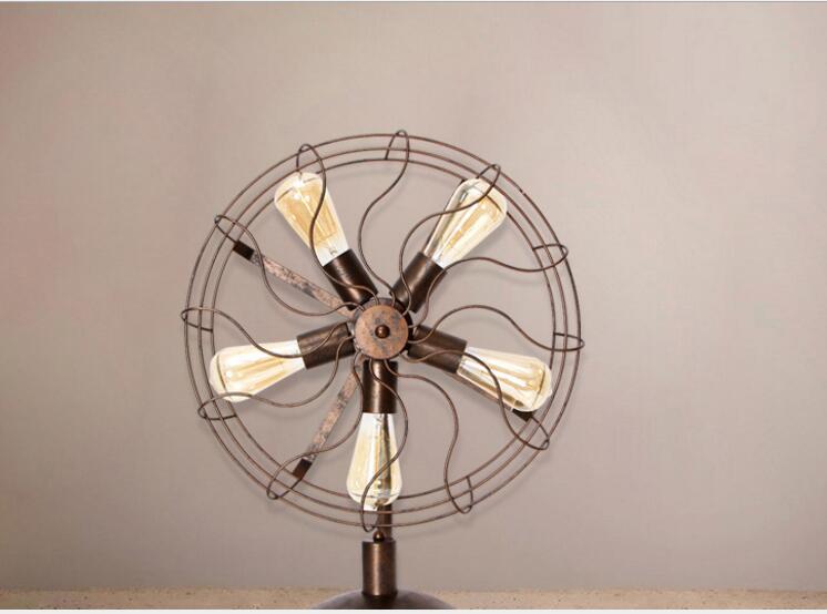 Vintage LED Metal Tables Lamps Fan Shape Designed Art Deco Table Lamp for Study Bedroom Living Room Bar Decor