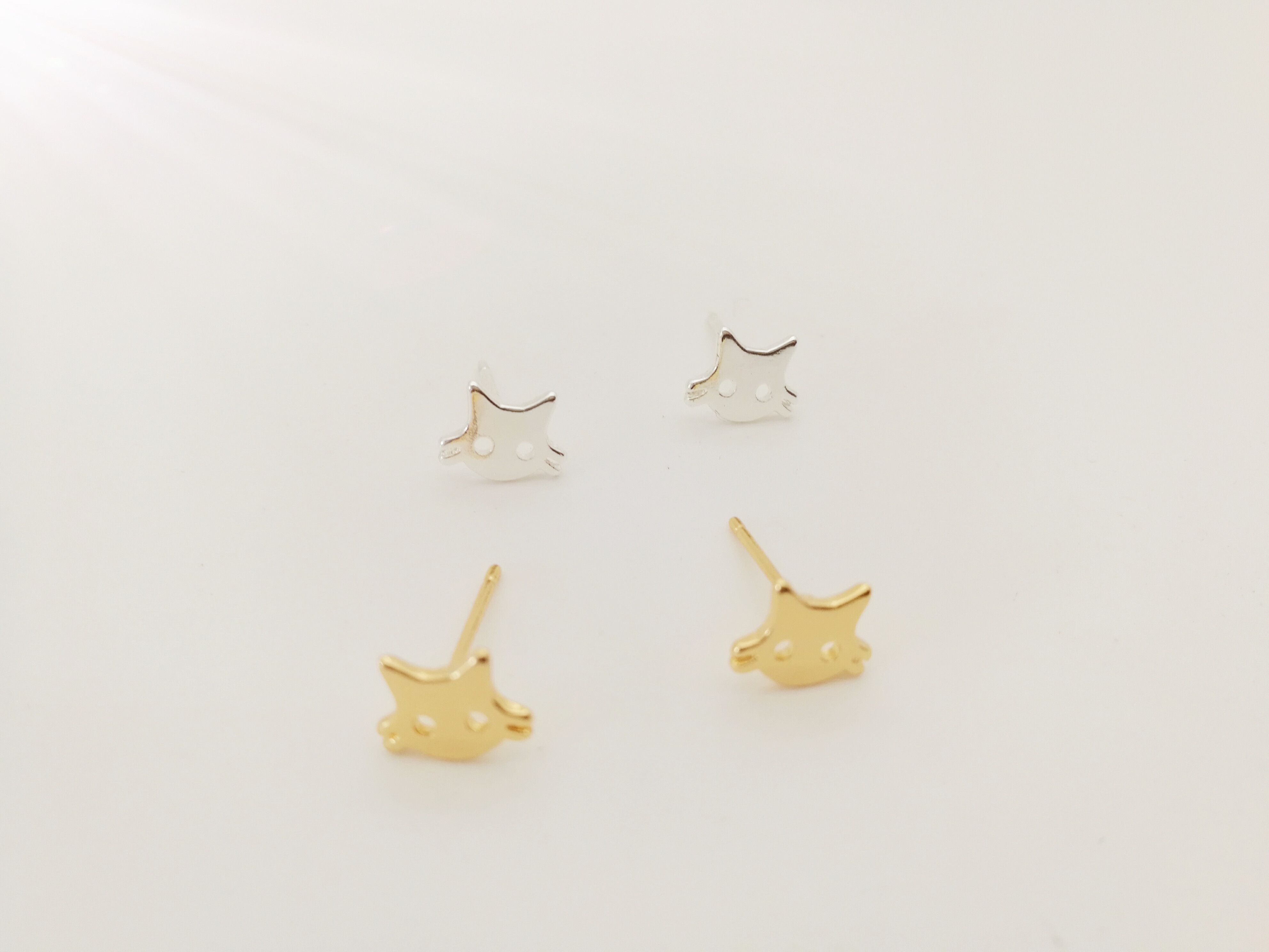 10Pair Cute Small Pet Cat Head Face Earring Lovely Pitiful 3D Pussy Cat Stud Earring Simple Animal Kitty Stud Earrings for women
