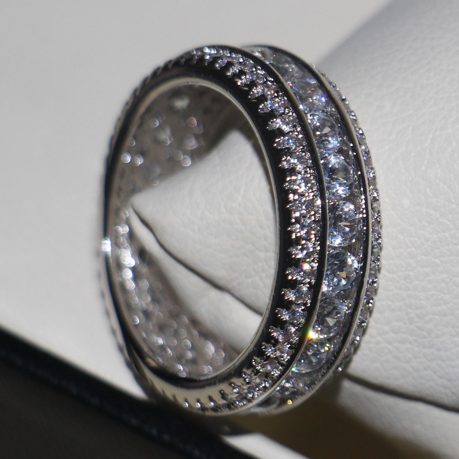 Stunning 2016 New Arrival Luxury Jewelly Round Cut 925 Sterling Silver Simulated Diamond Gemstons Pave Women Engagement Circle Ring Size5-11