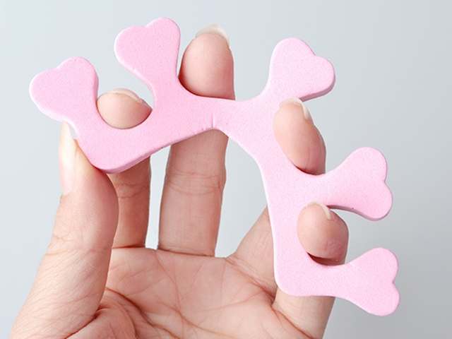 Hot selling Sponge Manicure Pedicure Soft Nail Form Spacer Nail Art Finger Toe Separator Random Color