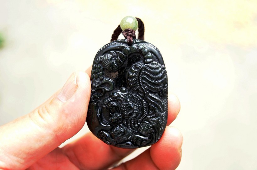 Manual sculpture Natural oil green jade pendant. The tiger pendants, talisman