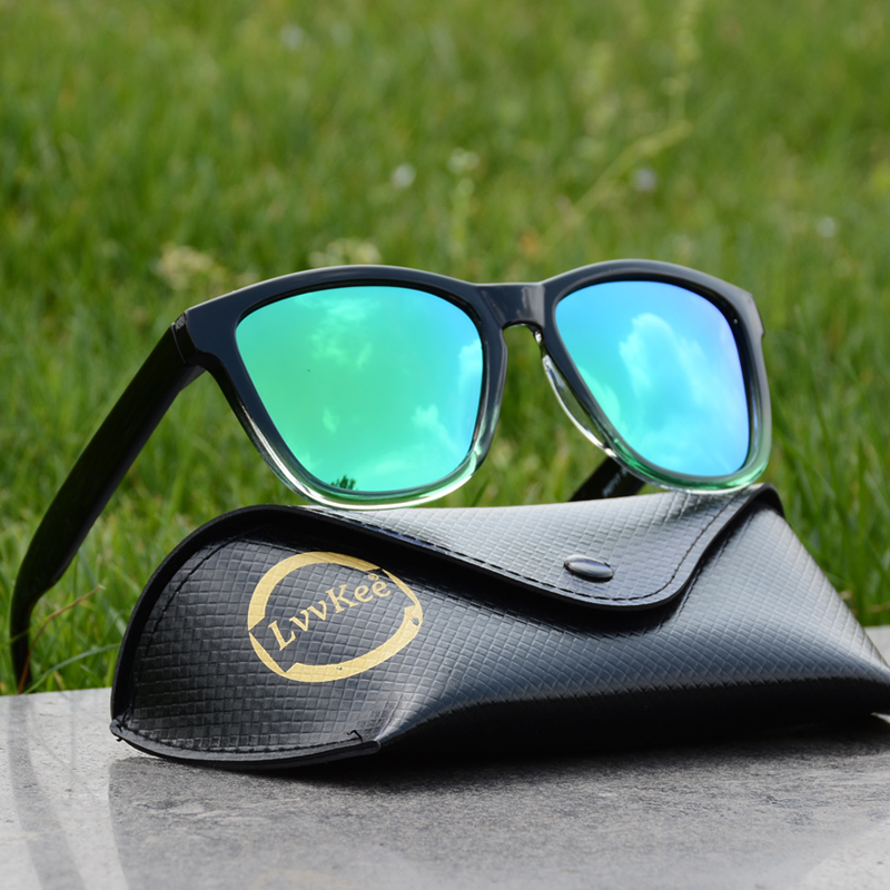 2017 Brand design men sunglasses sunglasses women Polarized Classic Gradient frame original packaging Gafas sport
2017 Brand design men sunglasses sunglasses women Polarized Classic Gradient frame original packaging Gafas sport
