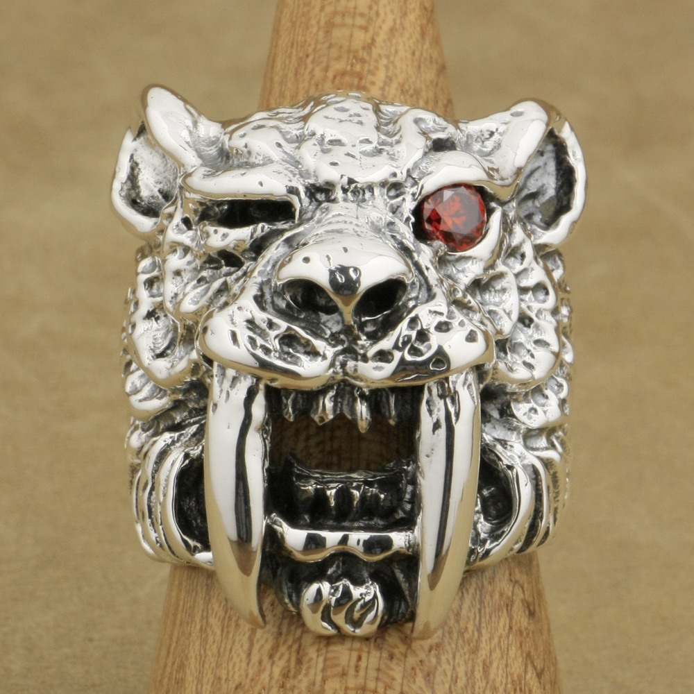LINSION 925 Sterling Silver Red CZ Eye Sabretooth Ring Mens Biker Tiger Ring TA17 US Size 7~15
LINSION 925 Sterling Silver Red CZ Eye Sabretooth Ring Mens Biker Tiger Ring TA17 US Size 7~15