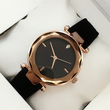 2019 Fashion Women leather Watches Red/grey/black/green/red quartz Clock lady Dress Luxury wristwatch Famous design JaRelojes De Marca Mujer, 7 rose blue band
2019 Fashion Women leather Watches Red/grey/black/green/red quartz Clock lady Dress Luxury wristwatch Famous design JaRelojes De Marca Mujer, 7 rose blue band