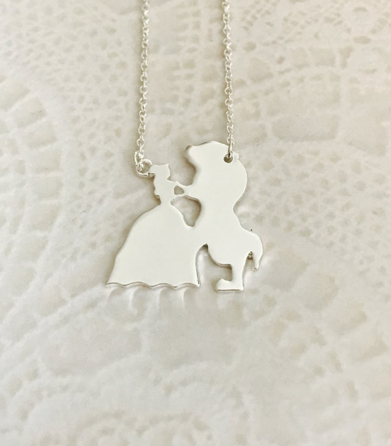 10PCS The Beast Necklace Movie Fairytale Victorian Necklace Princess and Prince Love Necklaces for Couples Women
10PCS The Beast Necklace Movie Fairytale Victorian Necklace Princess and Prince Love Necklaces for Couples Women