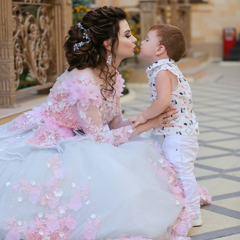 Princess Evening Dresses Long Sleeve Hand Made Of Flower Tiered Tulle Prom Dresses Applique Prom Gowns Custom Made Ball Gown