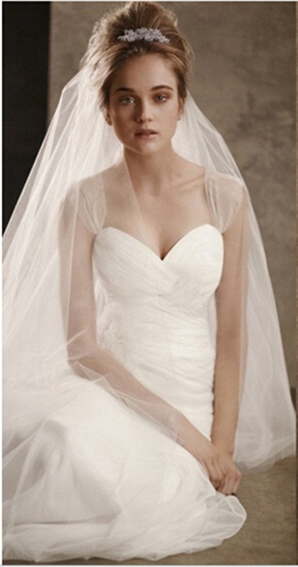New Romantic Bridal Veils with Cut Edge 2 Layers Soft Tulle White/Ivory Wedding Accessories Stock Elegant Wedding Veil with Comb