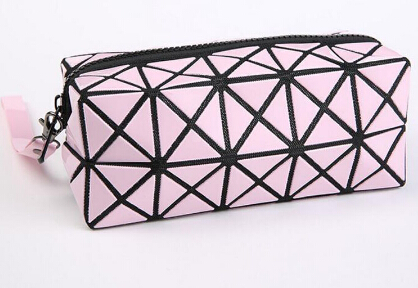 Fashion Geometric Zipper Cosmetic Bag Women Flash Diamond Leather Makeup Bag Ladies Cosmetics Organizer New Trend 2017
