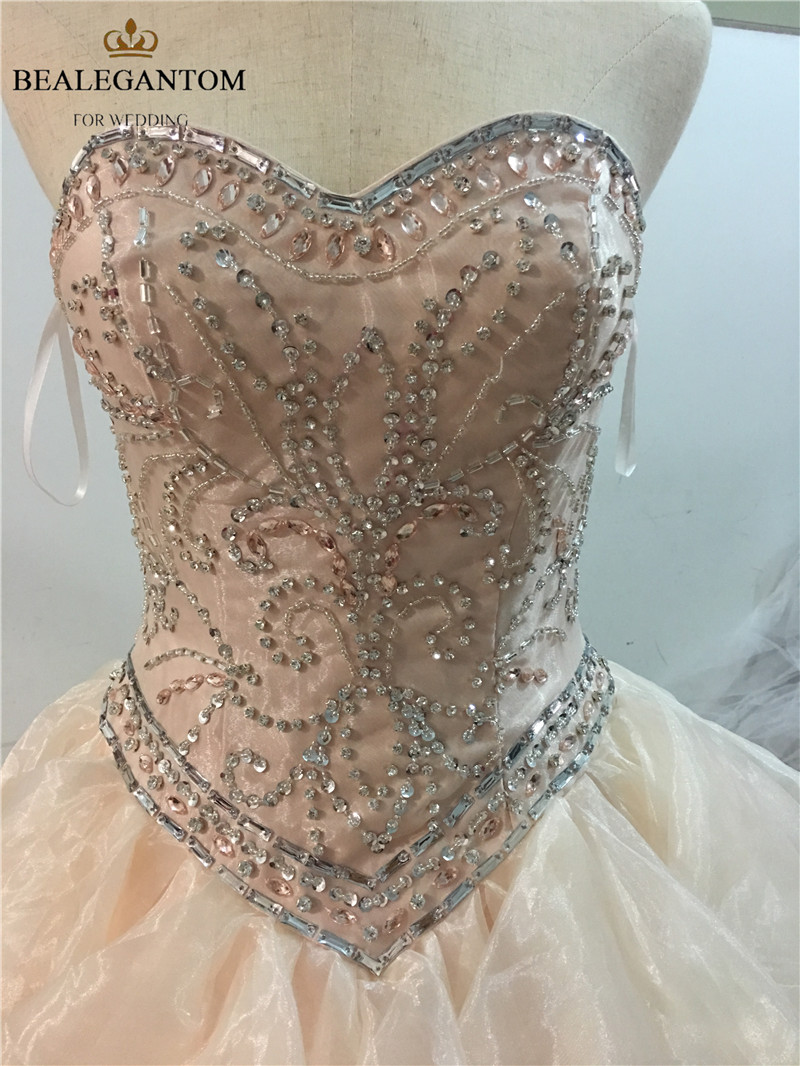 2017 Sexy Sweetheart Crystal Ball Gown Quinceanera Dresses with Sequined Beading Organza Sweet 16 Dresses Vestido Debutante Gowns BQ25