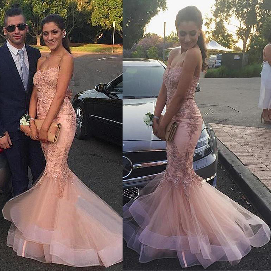 Tulle Sweetheart Neckline Mermaid Evening Dresses With Lace Appliques Champagne Prom Dress vestido de formatura longo Party Dresses, Daffodil
Tulle Sweetheart Neckline Mermaid Evening Dresses With Lace Appliques Champagne Prom Dress vestido de formatura longo Party Dresses, Daffodil