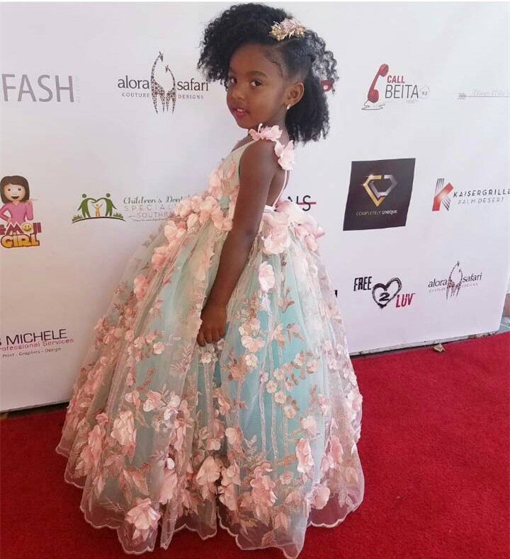 New Arrival Ball Gown Girls Pageant Dresses Open Back Toddler wer Girl Dress or Length Tulle 3D Appliques First Communion Gowns