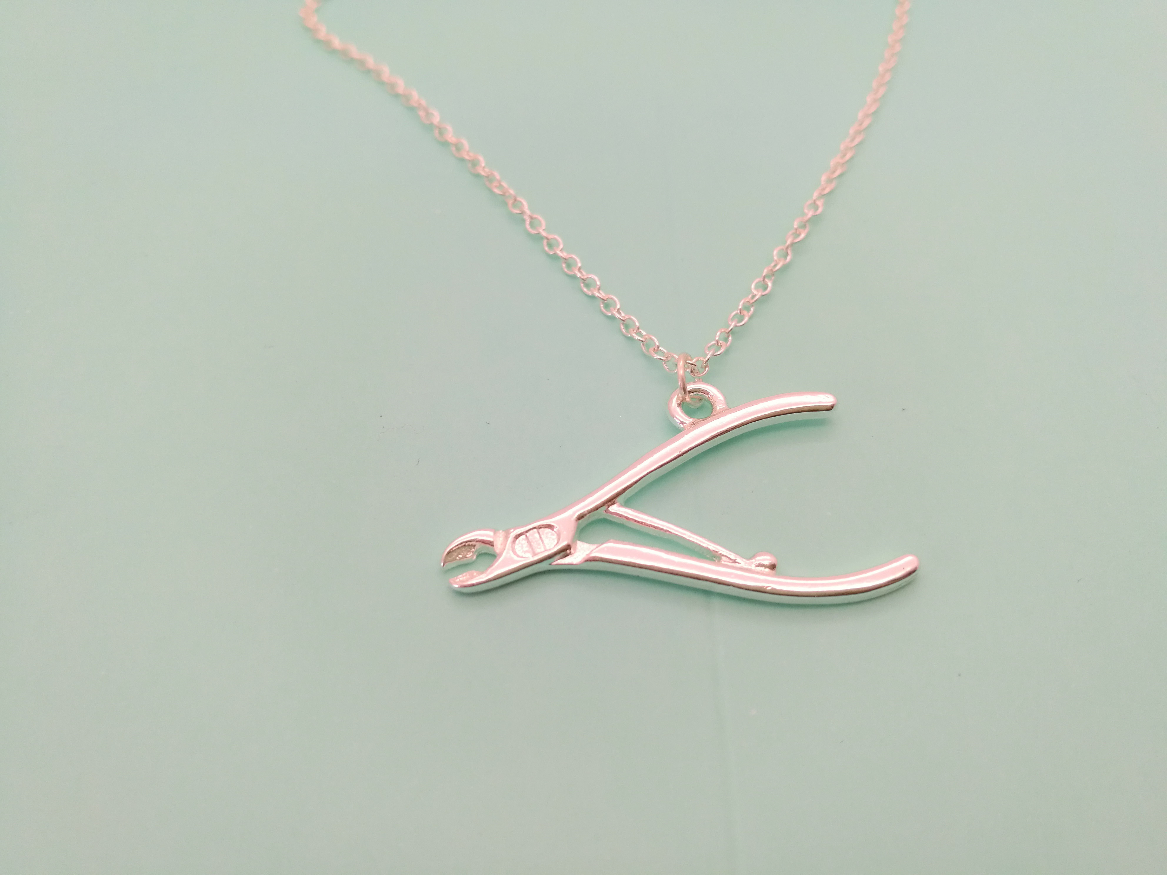 30PCS- N142 Pliers Necklace Mechanic Tool Wrench Necklaces Repair Instrument Motorcycle Motor Biker Spanner Pendant Necklaces