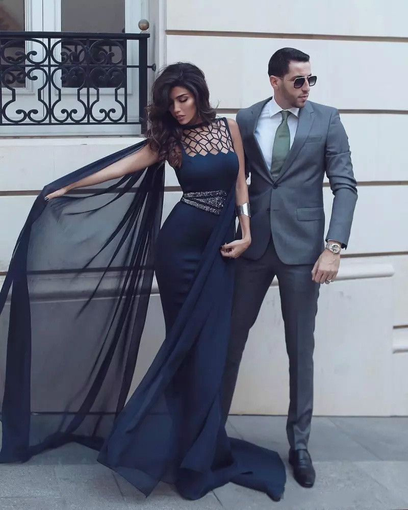 Elegant Dark Navy Evening Gowns With Cape Sheer Bateau Neck Mermaid Beaded Prom Dresses Sweep Train Chiffon Formal Dress Evening Dress Wrap