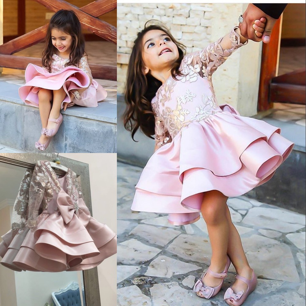 Pink Knee Length Flower Girl Dress Golden Applique Logn Sleeves Tired Satin Girls Pageant Gowns Girls First Communication Dresses with Bow, Orange
Pink Knee Length Flower Girl Dress Golden Applique Logn Sleeves Tired Satin Girls Pageant Gowns Girls First Communication Dresses with Bow, Orange