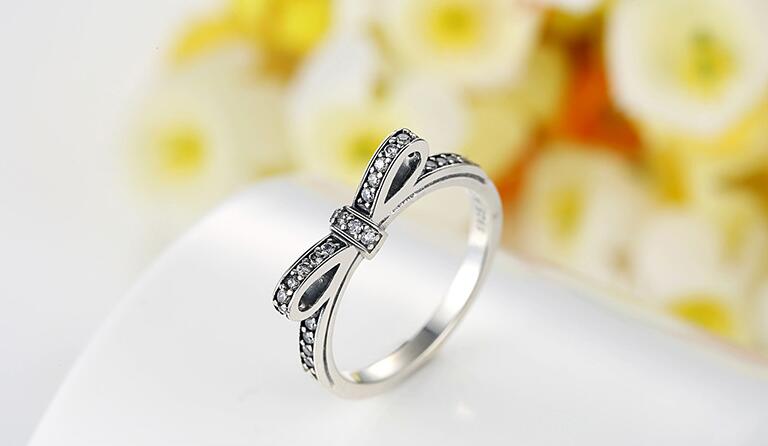 Brand Desgin Luxury Jewelry 925 Sterling Silver White Sapphire CZ Diamond Gemstones Birthstone Wedding Women Bow Ring Gift Size 5/6/7/8/9