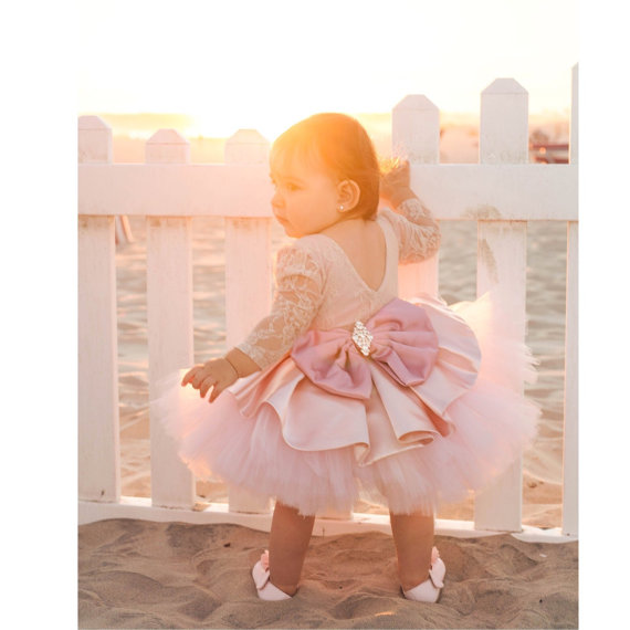 Champagne And Pink Lace Flower Girls Dress With Pink Bow Sheer Lace Long Sleeve Deep V-back Puffy Tulle Jewel Neck Pageant Dresses For Girls