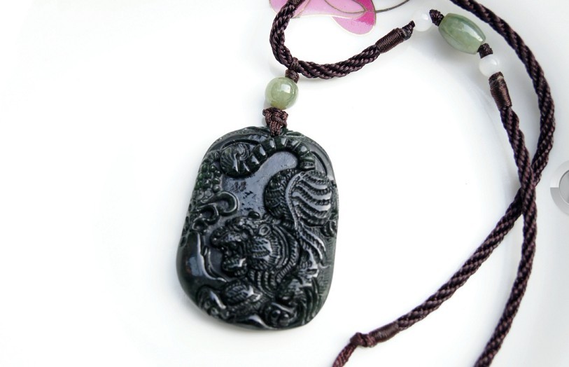 Manual sculpture Natural oil green jade pendant. The tiger pendants, talisman