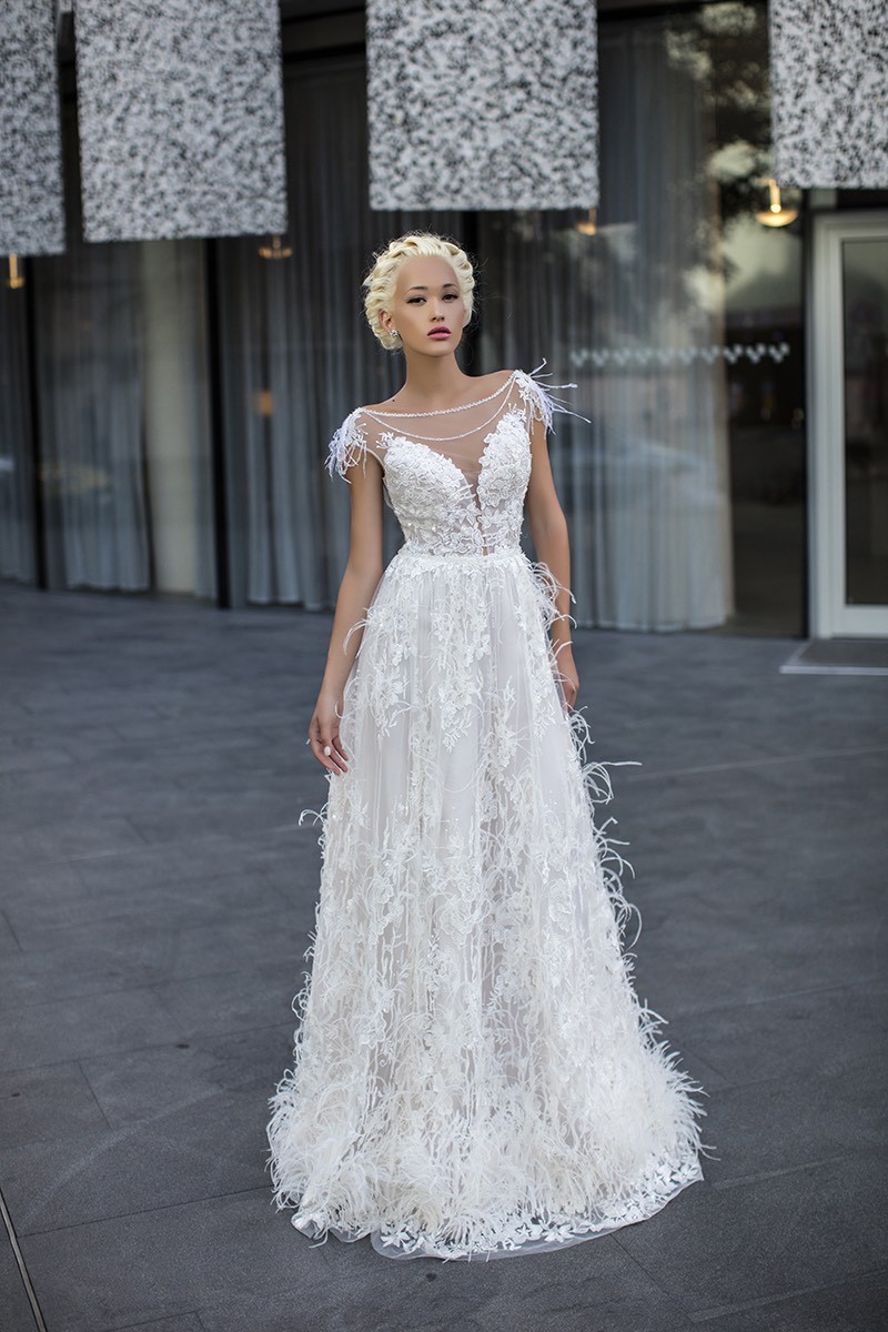 Chic A Line Wedding Dresses Free Shipping Ostrich Feather Scoop Neckline Cap Sleeves Bridal Gown Floor Length Custom Made Wedding Gowns, Black & white
Chic A Line Wedding Dresses Free Shipping Ostrich Feather Scoop Neckline Cap Sleeves Bridal Gown Floor Length Custom Made Wedding Gowns, Black & white