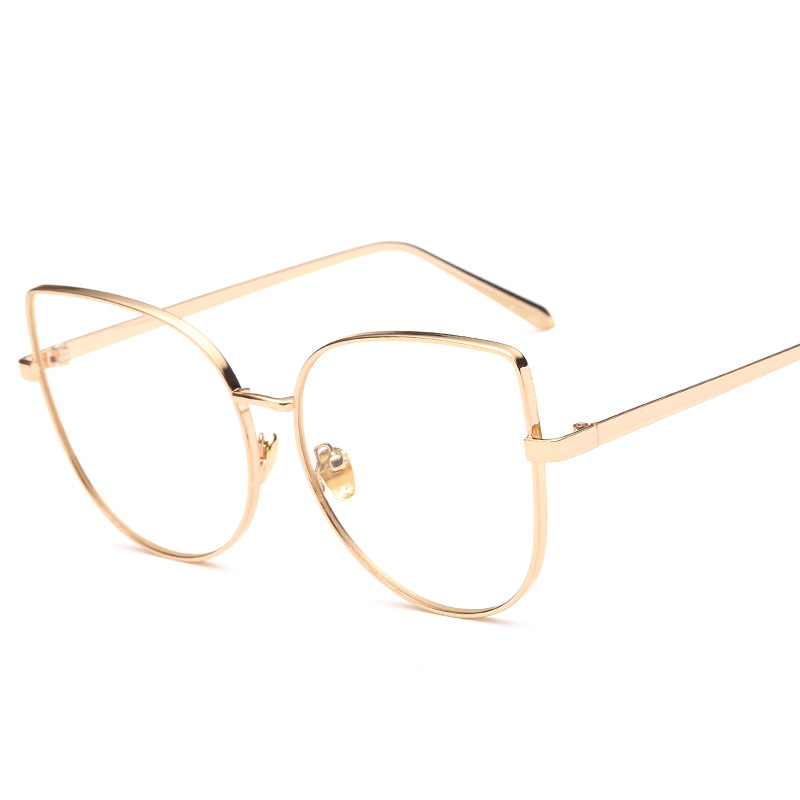 2017 Clear Sunglasses For Women Brand Designer Flat Top Glasses Female Fashion Flat Mirror Eyewear Cat Eye Plain Men Sun Glasses With Case
2017 Clear Sunglasses For Women Brand Designer Flat Top Glasses Female Fashion Flat Mirror Eyewear Cat Eye Plain Men Sun Glasses With Case