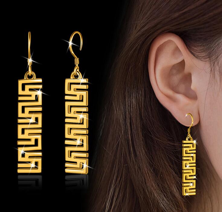 2017 New fashion Woman / girl / Madam Mark 925 silver platings Long pendant earrings The Great Wall Golden color Earbob earrings
2017 New fashion Woman / girl / Madam Mark 925 silver platings Long pendant earrings The Great Wall Golden color Earbob earrings