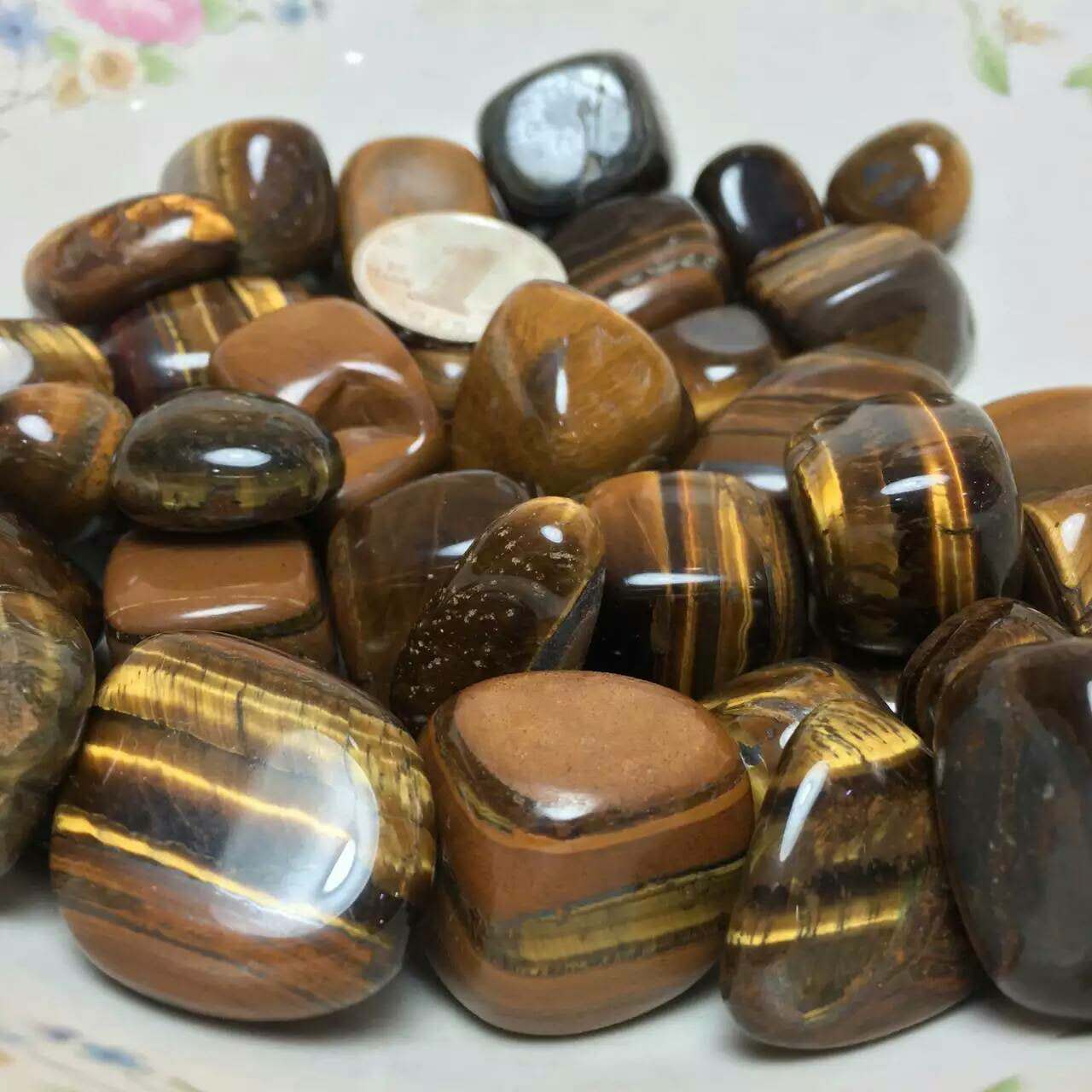 Natural tiger eye Stone crystal Tumbled Stone Irregular small size beautiful gemstone good polished crystal healing
Natural tiger eye Stone crystal Tumbled Stone Irregular small size beautiful gemstone good polished crystal healing