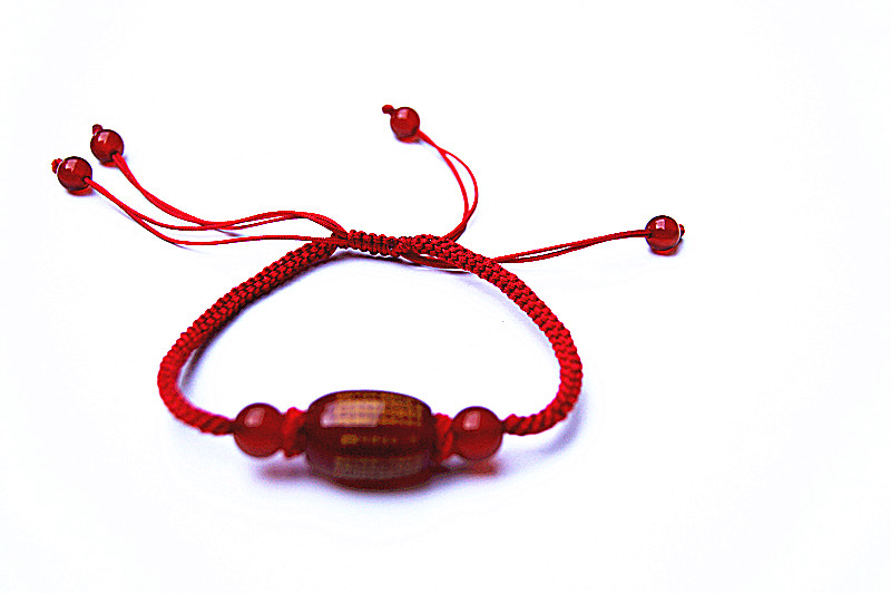 Pure manual weaving carved black - red agate jackfruit heart sutra bracelet.