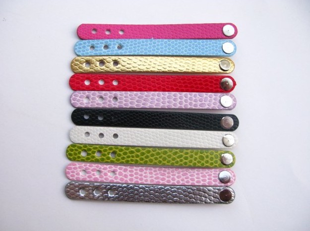 100pcs/lot 8mm wide 7.5cm length Snake Skin PU Leather ring belt DIY Accessories fit for 8mm diy slide charms, Golden;silver
100pcs/lot 8mm wide 7.5cm length Snake Skin PU Leather ring belt DIY Accessories fit for 8mm diy slide charms, Golden;silver