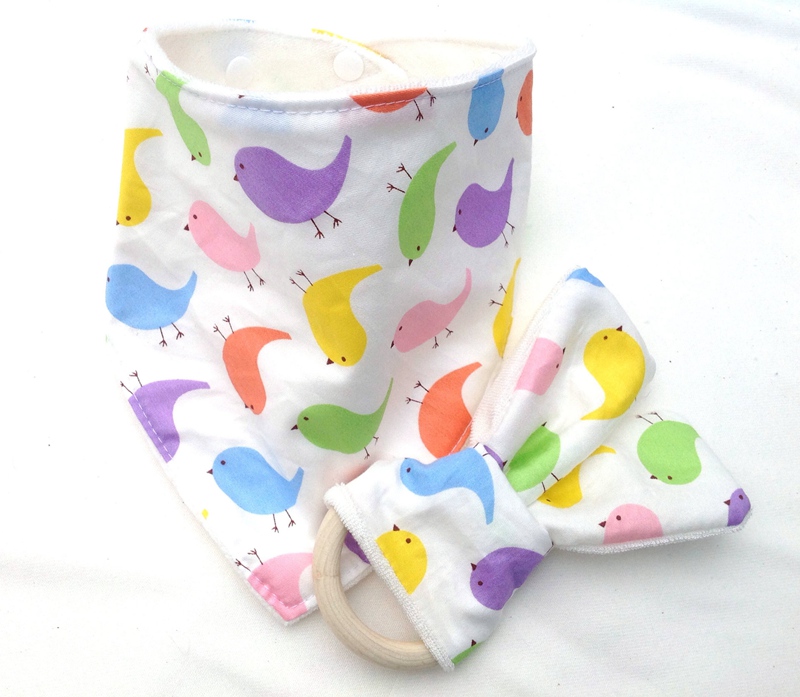 20sets Baby Triangle Bib burp Cloths & Teethers set Cotton Bandana kerchief infant Saliva Bibs Pinafore Apron Wooden Chews Teeth Stick YE006