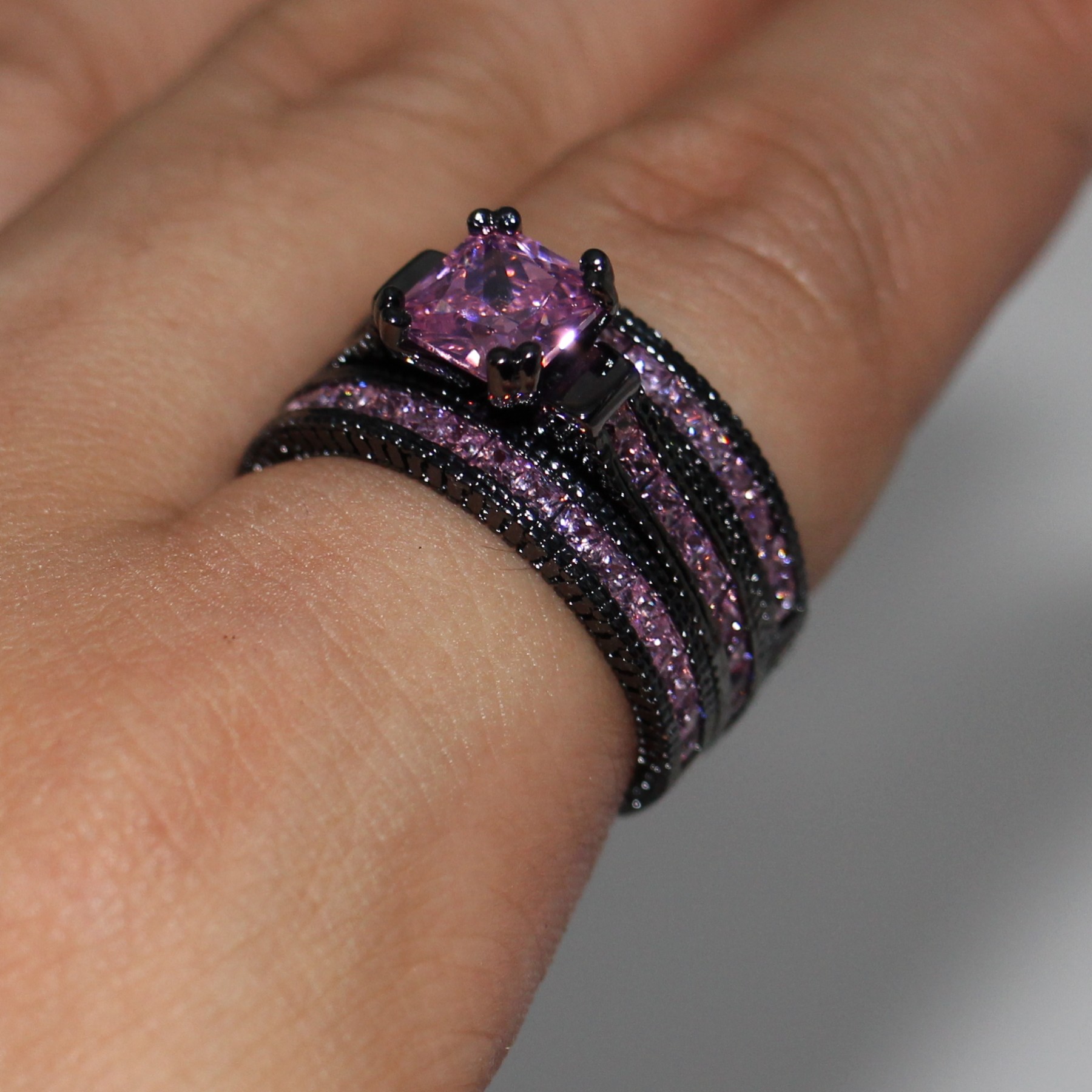 Wholesale Handmade Vintage Jewelry 14kt Black Gold Filled Princess Cut Pink Sapphire Prong Gemstones CZ 3 IN 1 Women Wedding Band Ring set