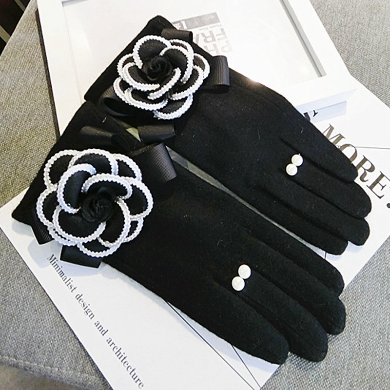 Wholesale- lovs Winter Women Gloves For Touch Screen Cashmere Mittens Female Big Flower Warm Wool Gloves Women Driving Gloves
Wholesale- lovs Winter Women Gloves For Touch Screen Cashmere Mittens Female Big Flower Warm Wool Gloves Women Driving Gloves