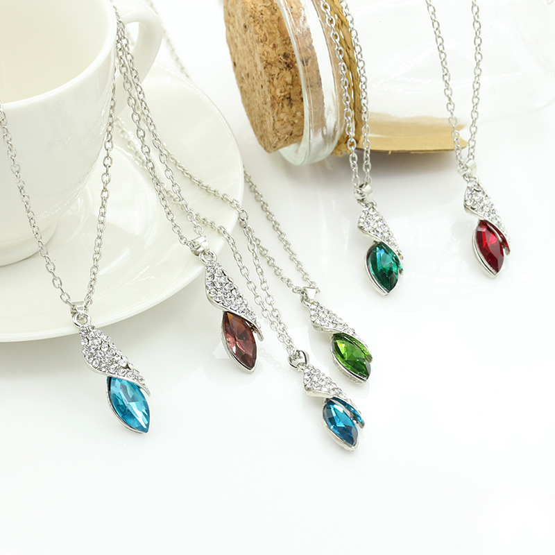 Women Pendant Necklaces New Austria Crystal Sugar Treasure Necklace Desert Star Jewelry Holiday Birthday Gift Wholesale 2017
Women Pendant Necklaces New Austria Crystal Sugar Treasure Necklace Desert Star Jewelry Holiday Birthday Gift Wholesale 2017