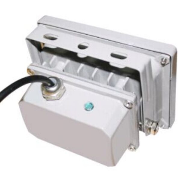 High Lighting Waterproof 50m DC 12V 2A illuminator Fill Assist Night Vision infrared 8 LED IR Lights for CCTV Security Camera