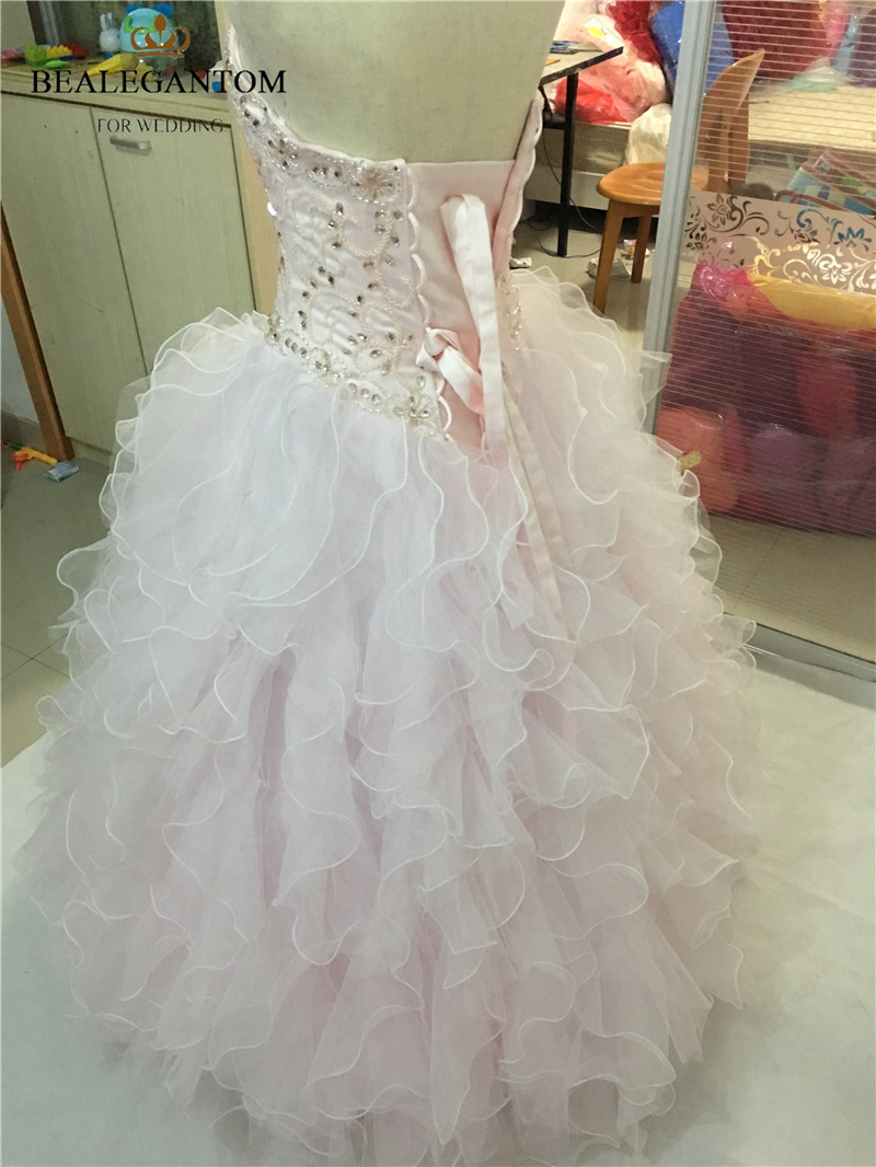 2017 Sexy Fashion Sweetheart Crystal Ball Gown Quinceanera Dresses with Sequined Beading Tulle Sweet 16 Dresses Vestido Debutante Gowns BQ26