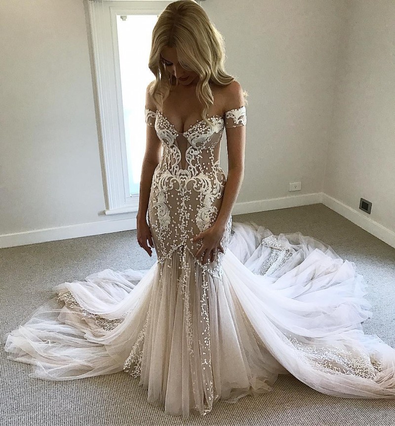 Sweetheart Sexy Beach Wedding Dresses With Sleeve Lace Applique Sweep Train Plus Size Wedding Gown Backless Bohemian Bridal Dress