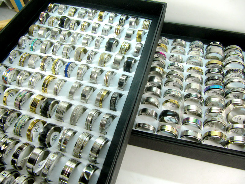 wholesale Jewelry lots 100pcs Mix Style TOP Stainless Steel Mens Womens Fashion Rings For Gift Party Wedding Ring
wholesale Jewelry lots 100pcs Mix Style TOP Stainless Steel Mens Womens Fashion Rings For Gift Party Wedding Ring