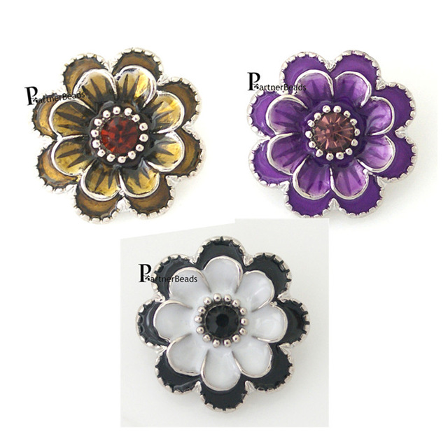 Wholesale-10pcs/lot hot sale metal flower button Interchangeable Ginger Snap Fit Button Snaps Bracelet or necklace Jewelry KB8776, Golden;silver
Wholesale-10pcs/lot hot sale metal flower button Interchangeable Ginger Snap Fit Button Snaps Bracelet or necklace Jewelry KB8776, Golden;silver