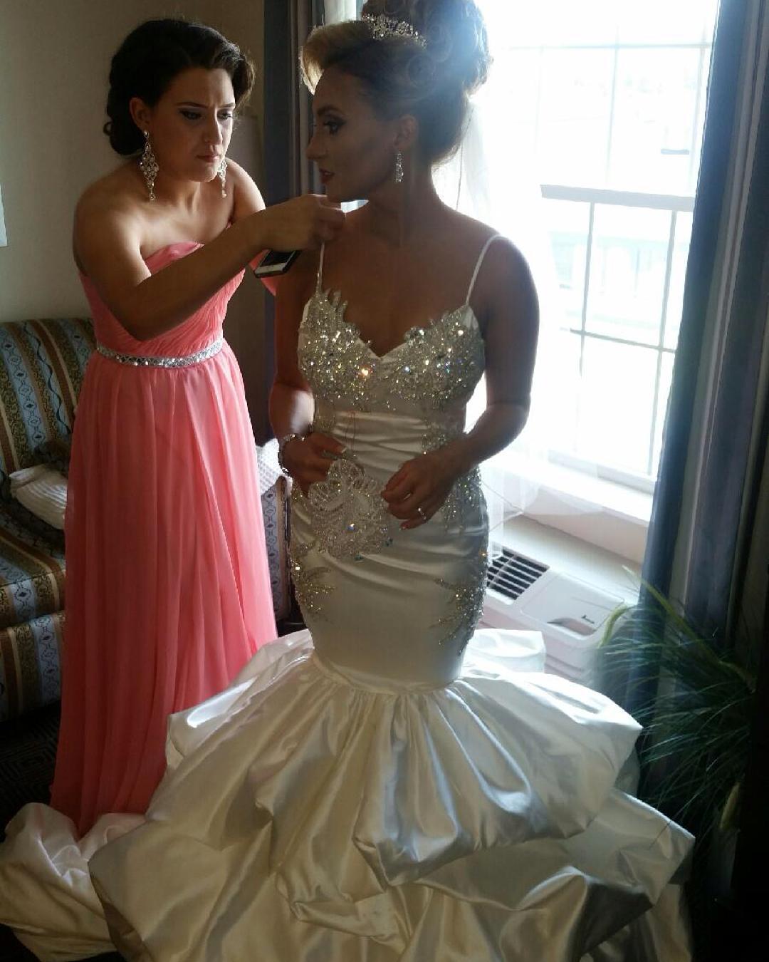 Sexy Backless Mermaid Wedding Dresses Appliques Crystals Bead Bridal Gowns Spaghetti Neckline Sweep Length Wedding Dress