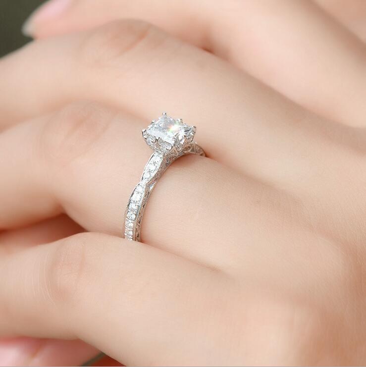Victoria Princess Cut 1CT Luxury Jewelry 925 Sterling Silver White Topaz Simulated Diamond Wedding Custom Rings For Women Gift Size 4-11