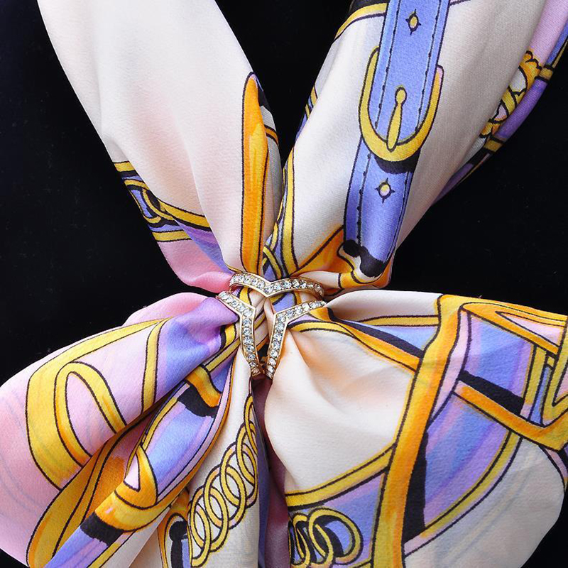 Wholesale- New Gold Silver Stereo Heart Scarf Buckle Wedding Brooch Christmas Pins Simulated Crystal Holder Silk Scarf Jewelry R1004