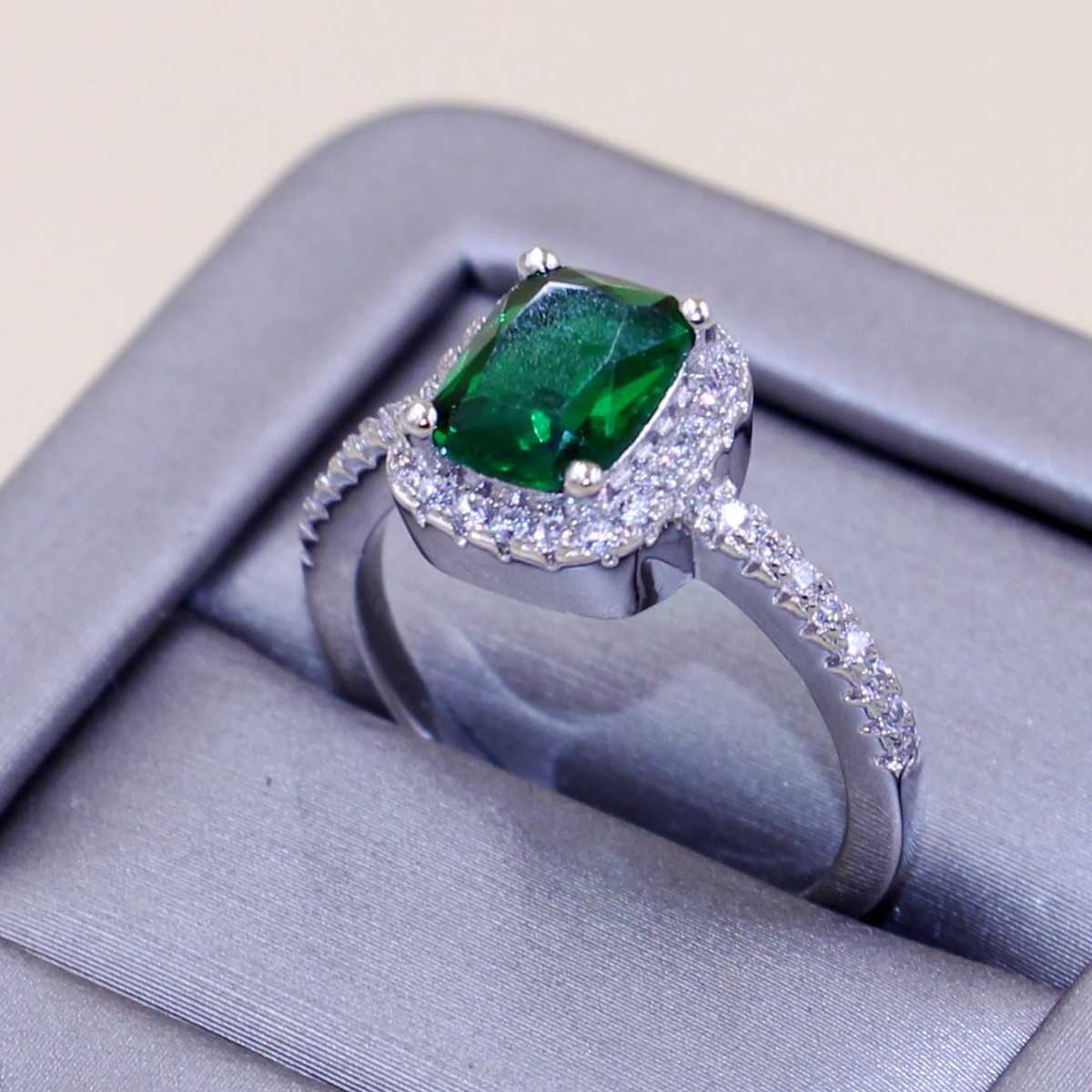 Size 5-10 New Women Fashion Jewelry 925 Sterling Silver Emerlad CZ Diamond Cushion Shape Women Engagement Ring For Lover'S Gift