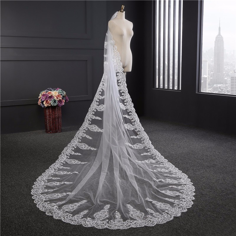 Promotion 3.5m Luxurious Crystal Wedding Veil 3.5 Meters Long Top Quality Cathedral Veil Beige / White Color Crystal Wedding Accessories