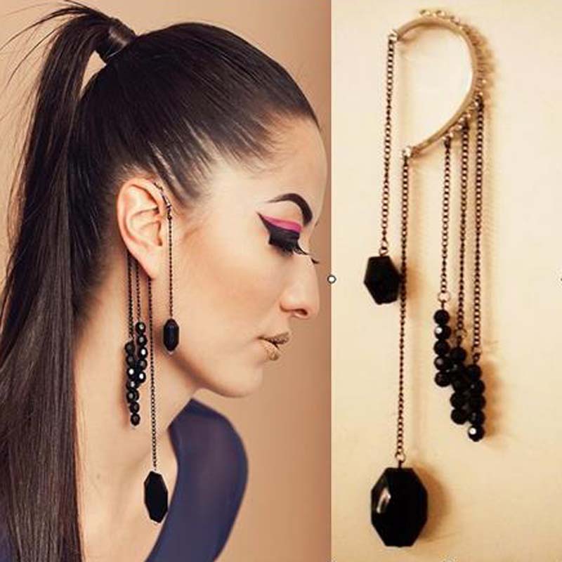 European And American Big Retro Design Without Exaggeration Black Beaded Gemstone Earrings Pierced Earrings Tassel Ear Hook
European And American Big Retro Design Without Exaggeration Black Beaded Gemstone Earrings Pierced Earrings Tassel Ear Hook