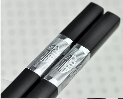 High-grade hotel alloy chopsticks home anti-skid Japanese chopsticks high temperature is not moldy 10 double installed 27cm
High-grade hotel alloy chopsticks home anti-skid Japanese chopsticks high temperature is not moldy 10 double installed 27cm