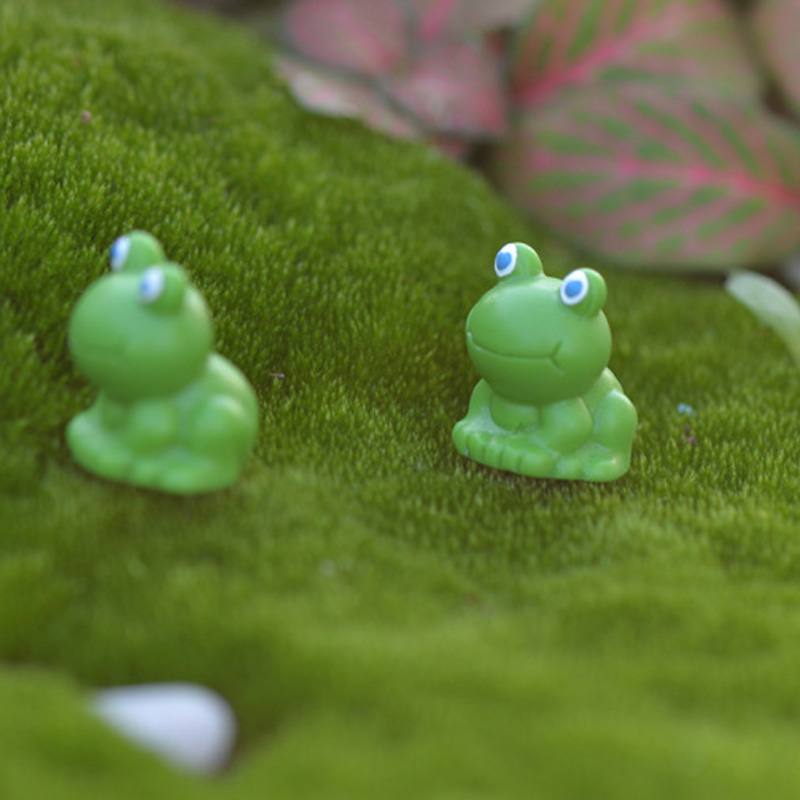10pcs mini Blue eyes frog terrarium figurines fairy garden miniatures miniaturas para mini jardins resin craft bonsai home decor9595874