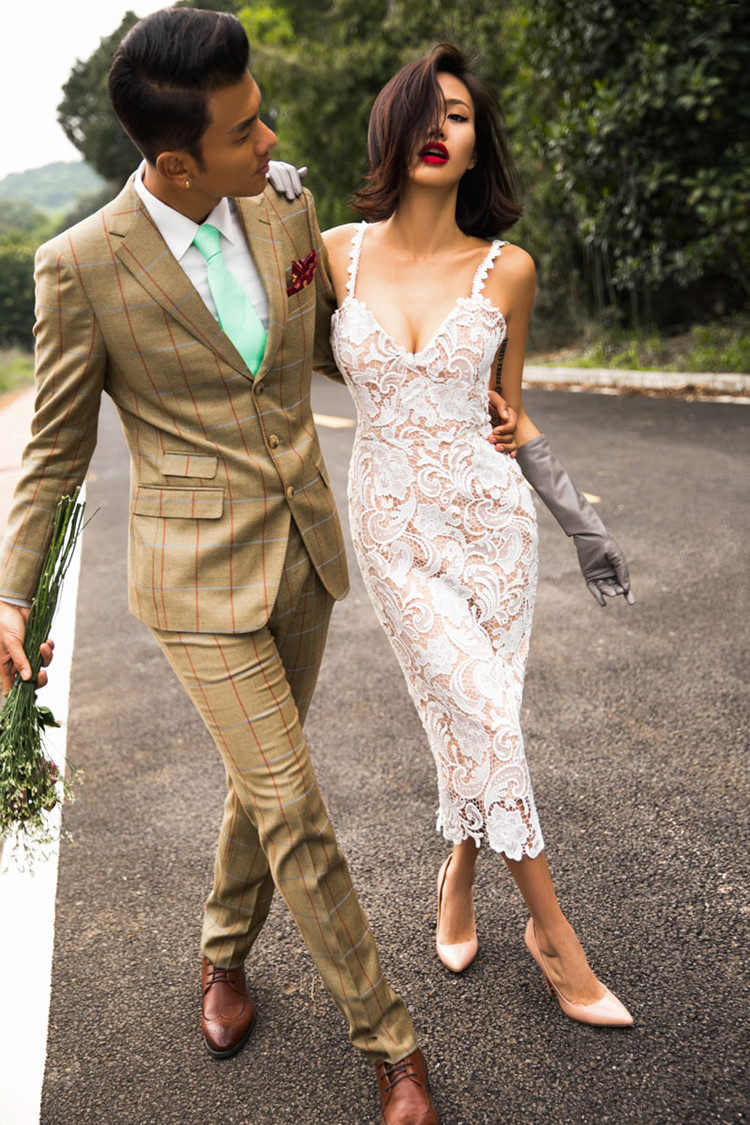 Free shipping Sexy Wedding Dress Lace Mermaid V-Neck Sleeveless strapless Beach Illusion Backless Tea-Length Gown custom made, Same as image
Free shipping Sexy Wedding Dress Lace Mermaid V-Neck Sleeveless strapless Beach Illusion Backless Tea-Length Gown custom made, Same as image