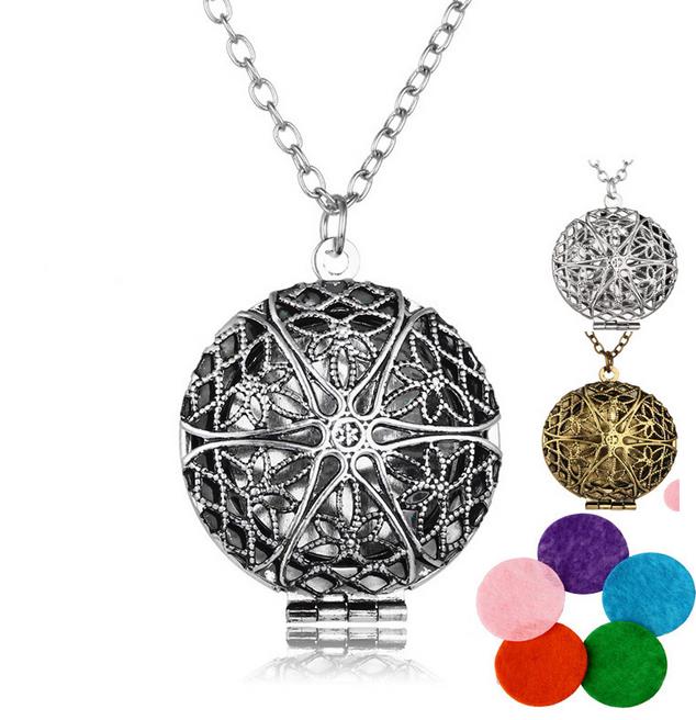 Vintage Opening Locket Pendant Necklace Copper Hollow Flowers Essential Oil Diffuser Necklaces Aromatherapy Pendants Jewelry Gift